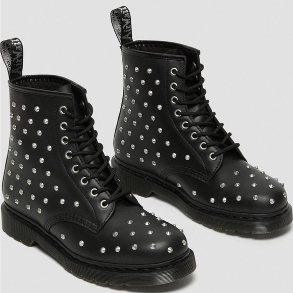 DR. MARTENS 1460 STUD WANAMA BOOTS - Picture 5 of 9